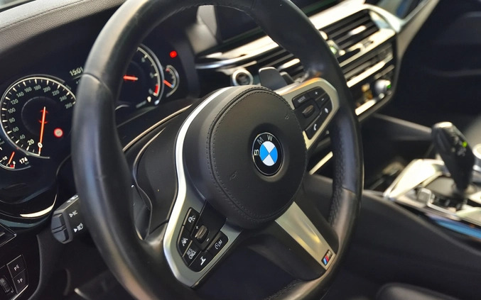 BMW Seria 5 cena 179900 przebieg: 147000, rok produkcji 2017 z Witkowo małe 781
